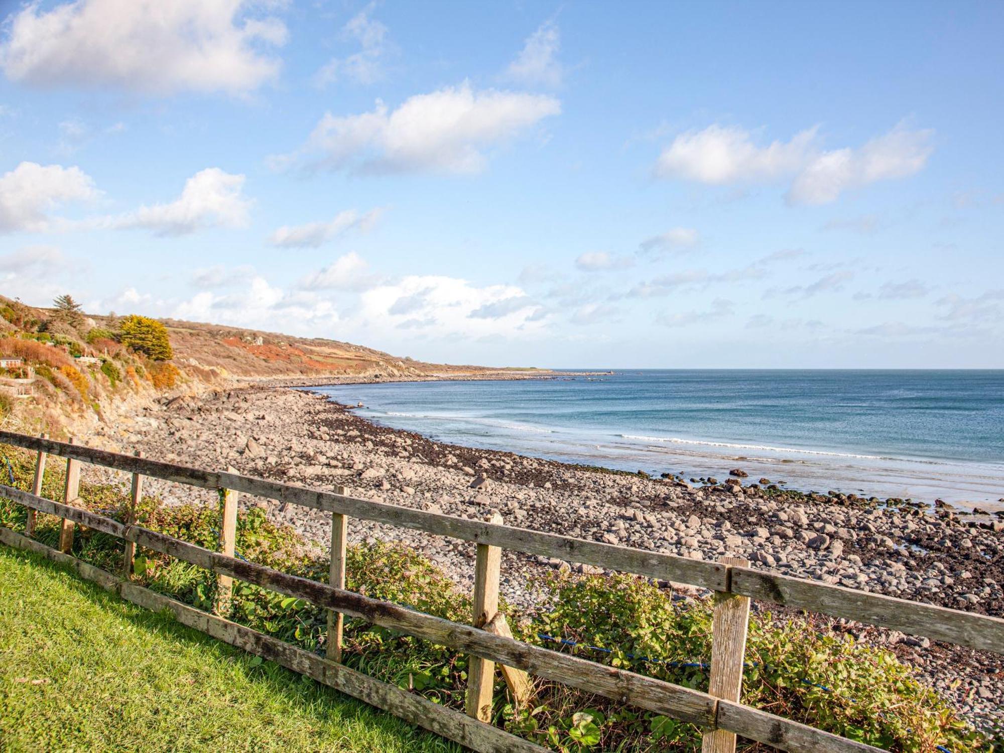Headland Cottages Coverack Extérieur photo